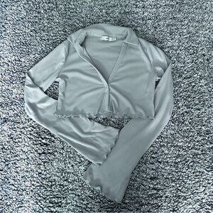 Adika light blue collared crop top